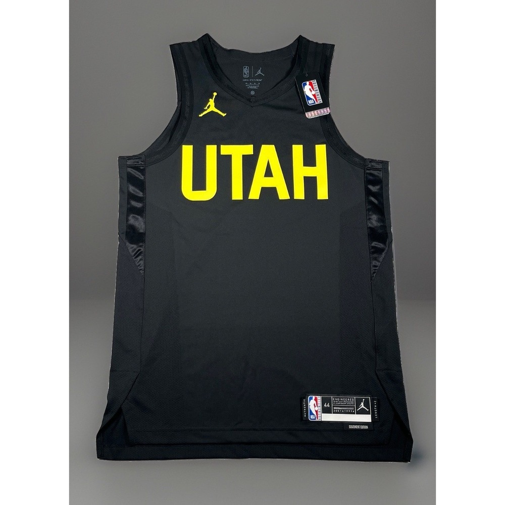 NWT-AUTHENTIC Utah Jazz Dri-Fit ADV Nike Jordan Statement Jersey Size 44 M Black